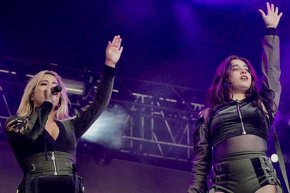 Fifth Harmony - Ally Brooke Hernandez & Lauren Jauregui